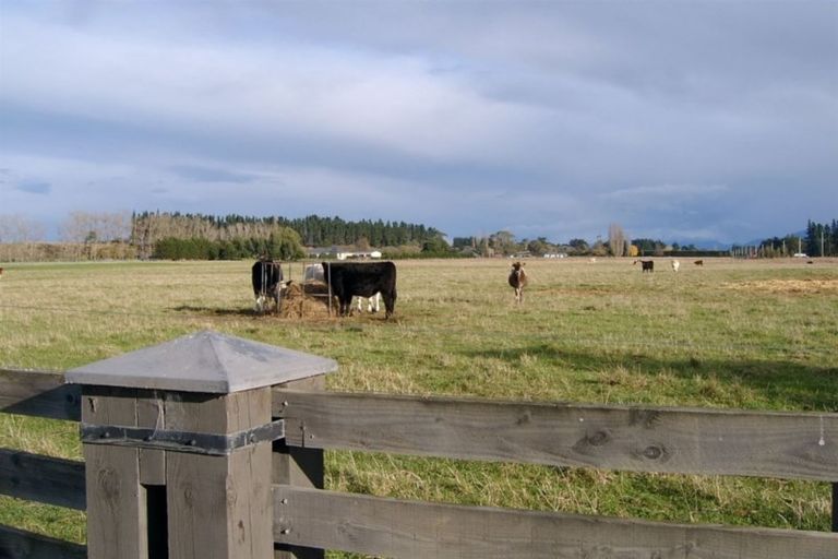 Photo of property in 2 Hayfield Terrace, Cust, Rangiora, 7471