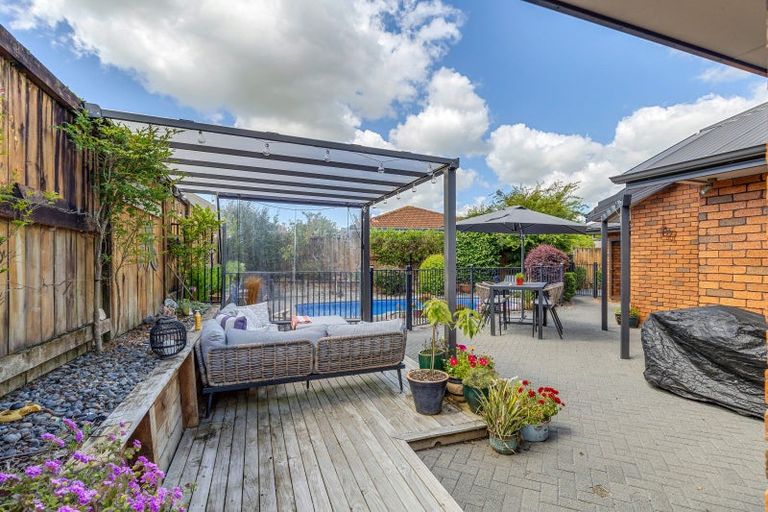 Photo of property in 27 Somerton Drive, Huntington, Hamilton, 3210