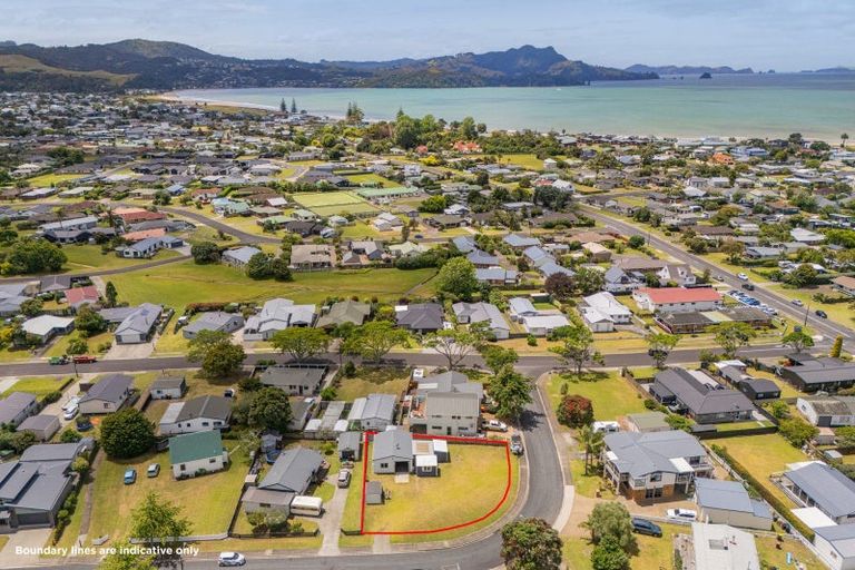 Photo of property in 4 Endeavour Close, Whitianga, 3510