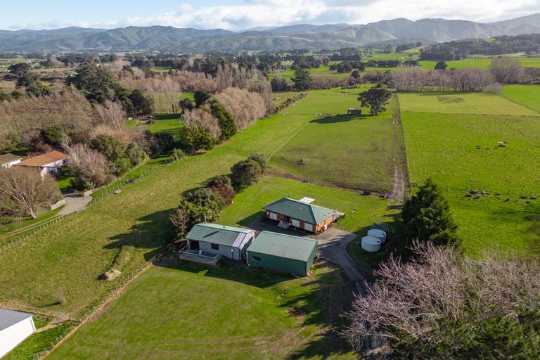 Photo of property in 65a Connollys Line, Carterton, 5713