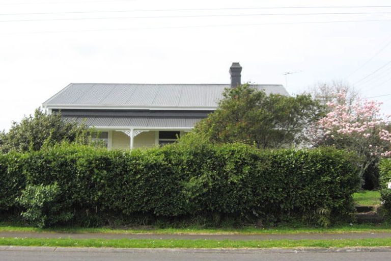 Photo of property in 19 Richmond Street, Inglewood, 4330