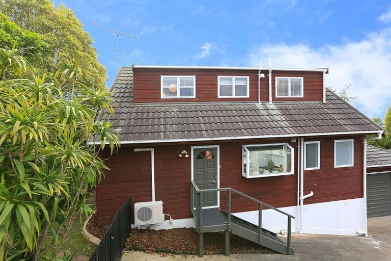 Photo of property in 2/37 Rhinevale Close, Henderson, Auckland, 0612