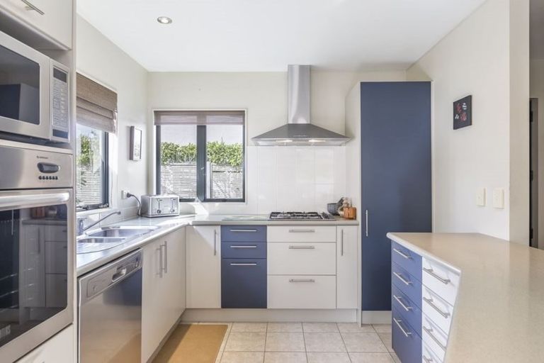 Photo of property in 8/64 Schnapper Rock Road, Schnapper Rock, Auckland, 0632