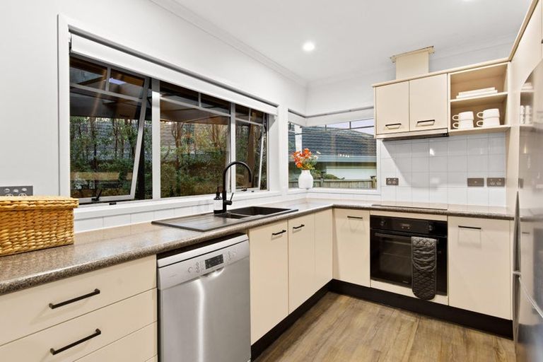 Photo of property in 23 Cinnabar Place, Westgate, Auckland, 0614