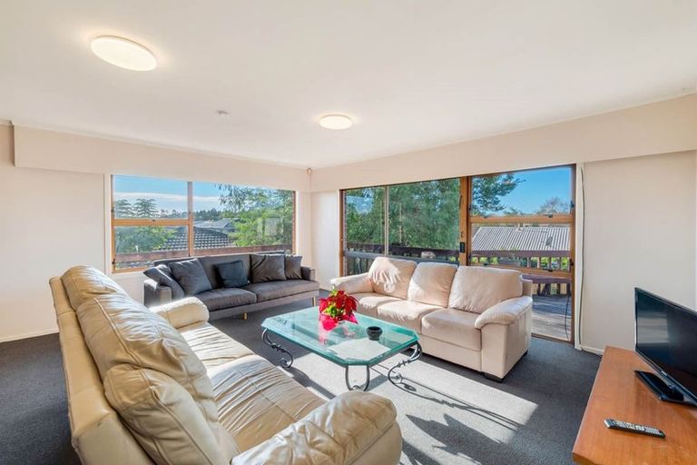 Photo of property in 40 Akoranga Drive, Northcote, Auckland, 0627