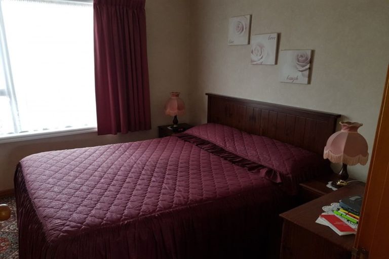 Photo of property in 22 Roebuck Street, Westport, 7825