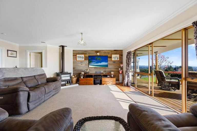 Photo of property in 12 Tobacco Hill, Welcome Bay, Tauranga, 3175