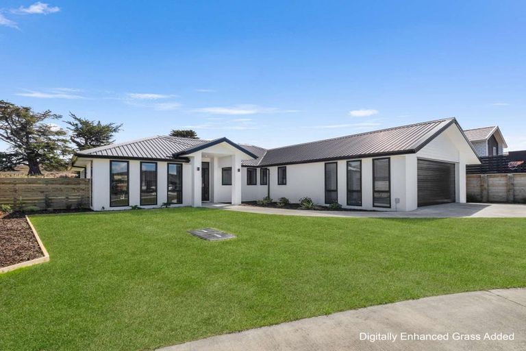 Photo of property in 44 Tirimoana Place, Otamatea, Whanganui, 4501