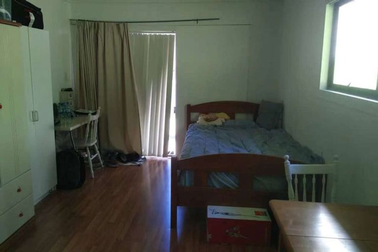 Photo of property in 2/3 Manutara Avenue, Forrest Hill, Auckland, 0620