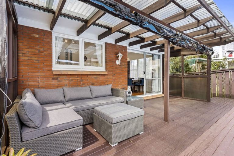 Photo of property in 16 La Trobe Street, Pakuranga Heights, Auckland, 2010