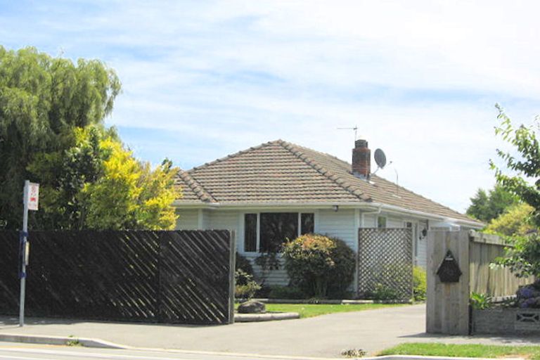 Photo of property in 113 Wainoni Road, Avondale, Christchurch, 8061