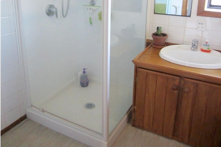 Photo of property in 52 Dunedin Street, Redwood, Christchurch, 8051