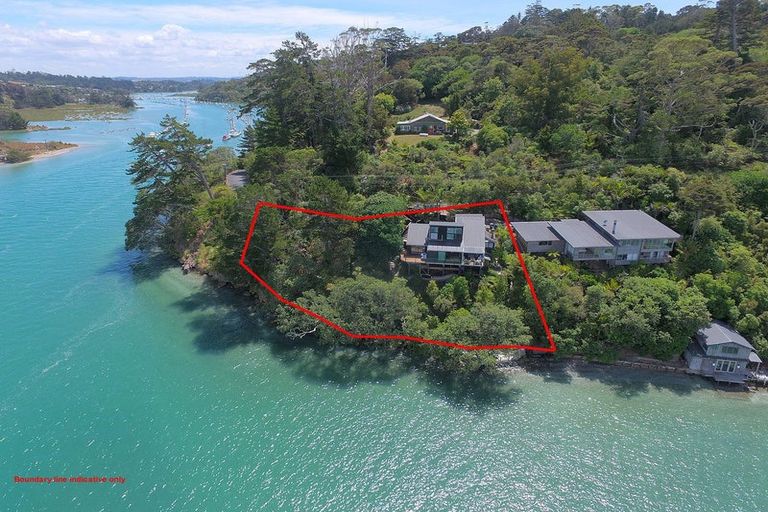 Photo of property in 254 Wade River Road, Wade Heads, Whangaparaoa, 0932