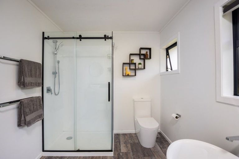 Photo of property in 42 Ridgewood Drive, Ridgewood, New Plymouth, 4371