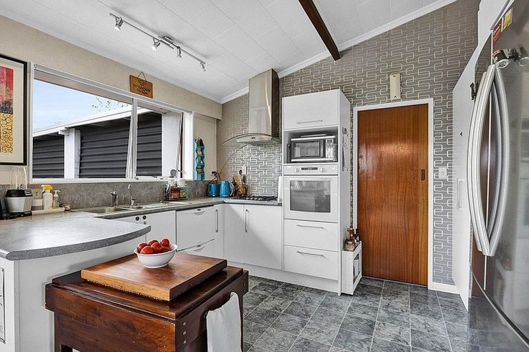 Photo of property in 26 High Street East, Waitara, 4320