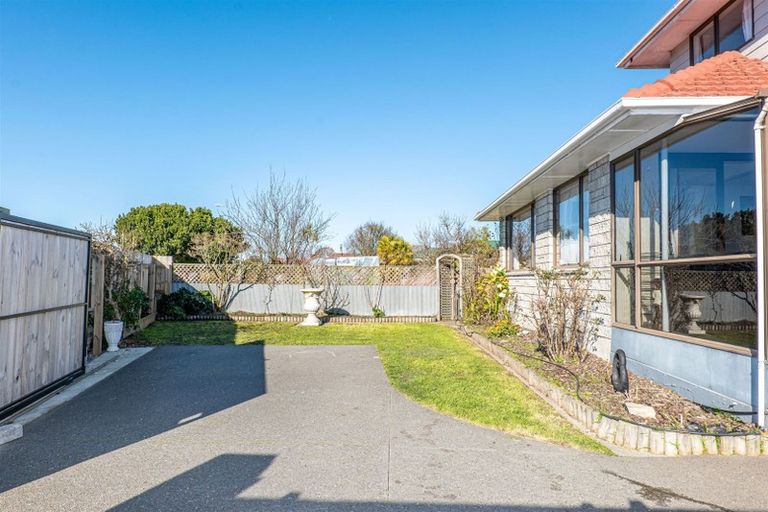 Photo of property in 21 Walcot Street, Bromley, Christchurch, 8062