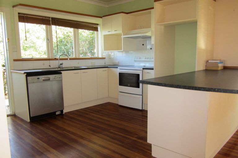 Photo of property in 1/3 Aorangi Place, Birkenhead, Auckland, 0626