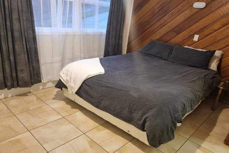 Photo of property in 10 Freya Place, Torbay, Auckland, 0630