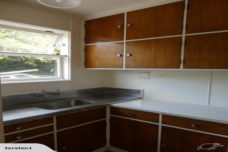 Photo of property in 1/24 Crieff Street, Northland, Wellington, 6012