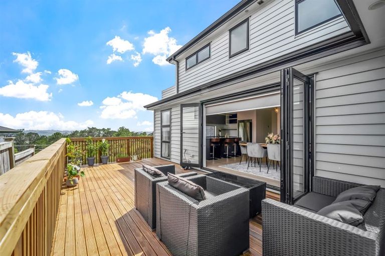 Photo of property in 10 Highway View Lane, Schnapper Rock, Auckland, 0632