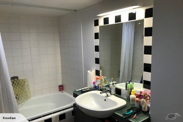 Photo of property in Dominion Apartments, 28/80 Victoria Street, Wellington Central, Wellington, 6011