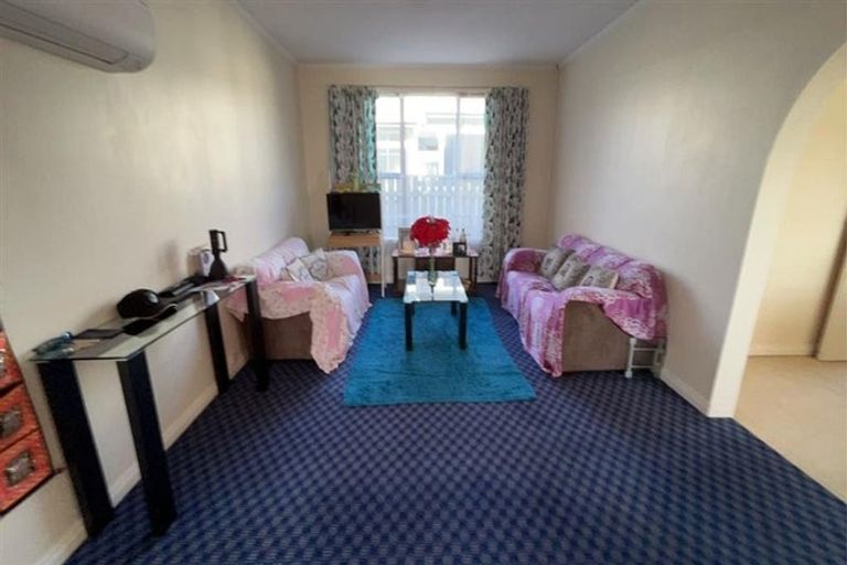 Photo of property in 124 Russell Street, Westport, 7825