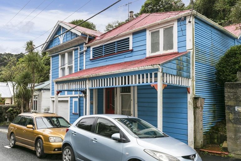 Photo of property in 41 Holloway Road, Aro Valley, Wellington, 6021