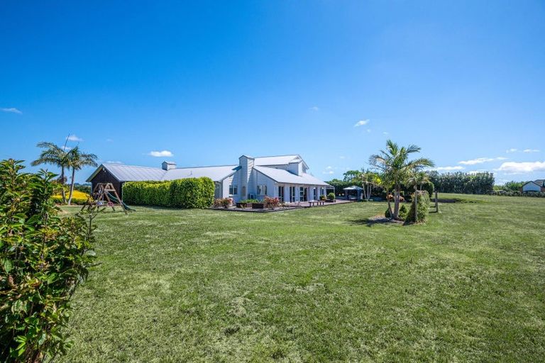 Photo of property in 28 Clifton Road, Whitford, Howick, 2571