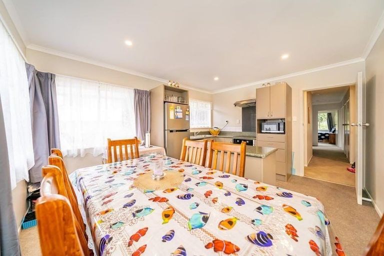 Photo of property in 77 Karaka Street, Wainuiomata, Lower Hutt, 5014