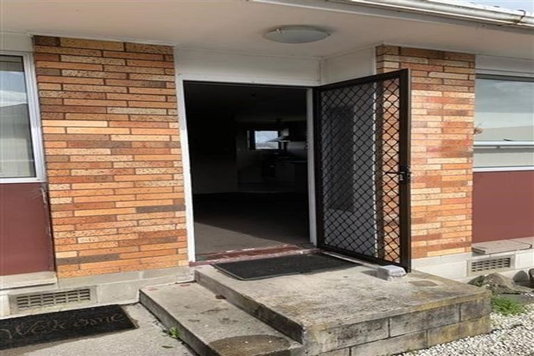Photo of property in 3/152 Lincoln Road, Henderson, Auckland, 0610
