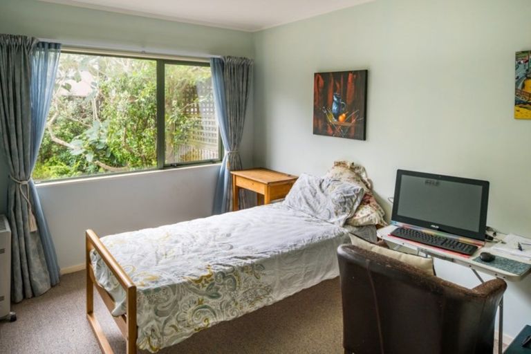 Photo of property in 16b Mawhare Street, Titahi Bay, Porirua, 5022