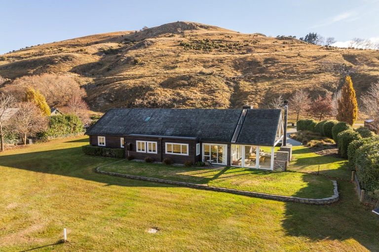 Photo of property in 24 Marshall Avenue, Lake Hayes, Queenstown, 9371