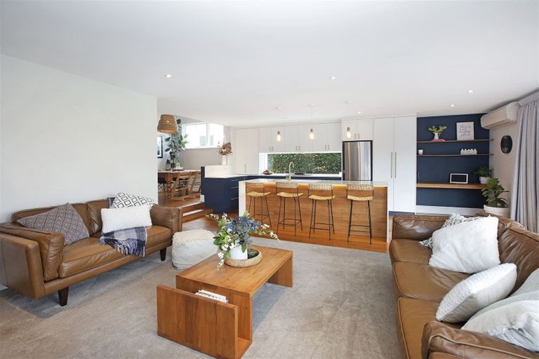 Photo of property in 215 Springfield Road, St Albans, Christchurch, 8014