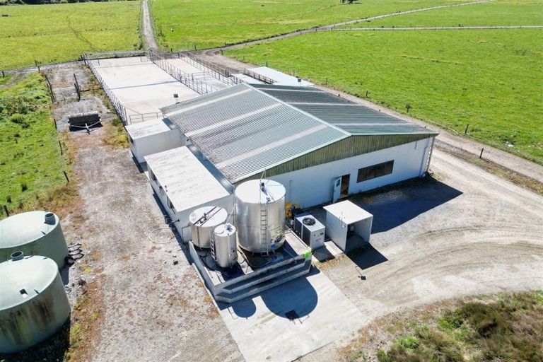 Photo of property in 47 Inwoods Road, Parklands, Christchurch, 8083