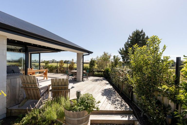 Photo of property in 73 Harding Drive, Papamoa Beach, Papamoa, 3118