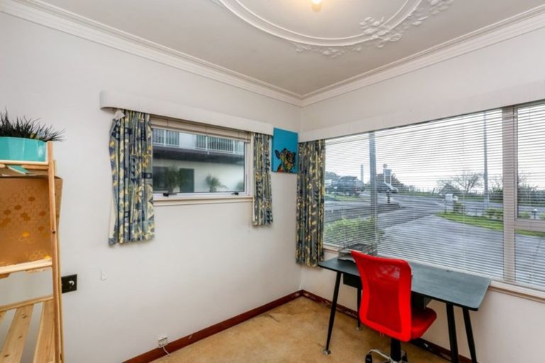 Photo of property in 69 South Road, Blagdon, New Plymouth, 4310