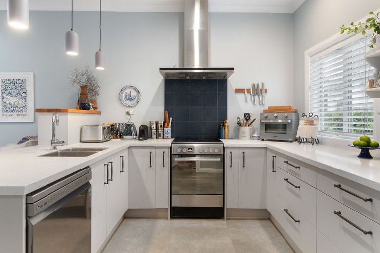 Photo of property in 19 Clifton Avenue, Carterton, 5713