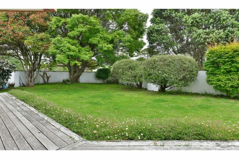 Photo of property in 27 Maygrove Drive, Orewa, 0931