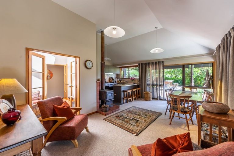 Photo of property in 200 Holmes Bay Valley Road, Pigeon Bay, 7583