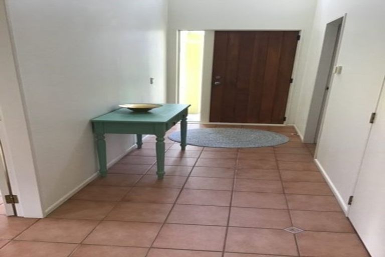 Photo of property in 11 Avion Terrace, Raumati Beach, Paraparaumu, 5032