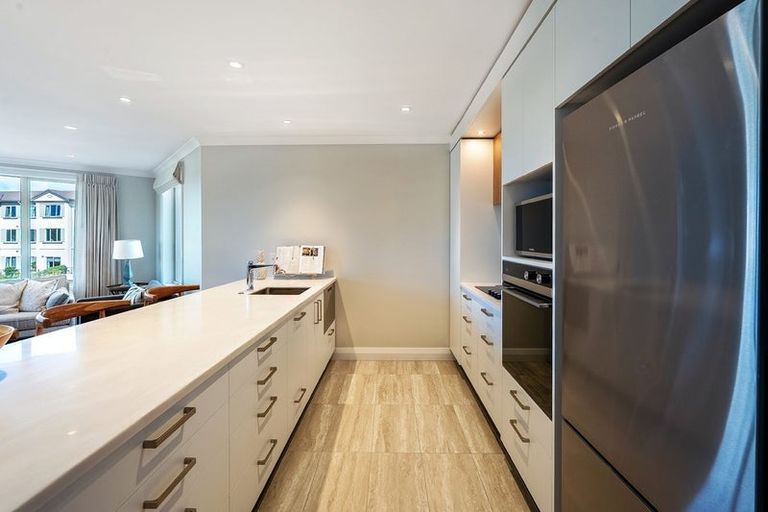 Photo of property in 14/30 Ambassador Glade, Orewa, 0931