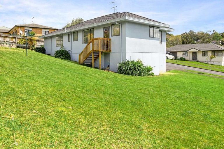 Photo of property in 32 Hewlett Road, Massey, Auckland, 0614