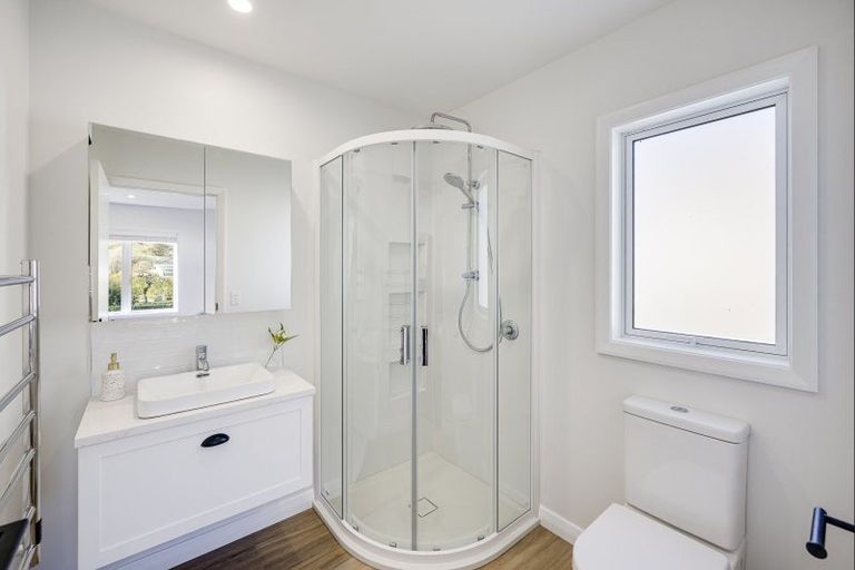 Photo of property in 9a Church Road, Taradale, Napier, 4112