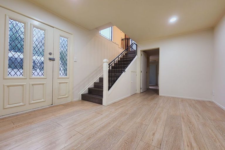 Photo of property in 19 Clearview Heights, Ranui, Auckland, 0612