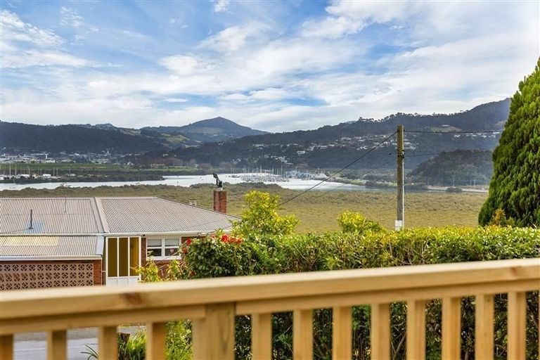 Photo of property in 102 Old Onerahi Road, Onerahi, Whangarei, 0110