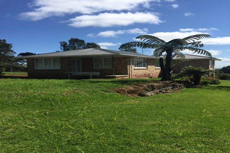 Photo of property in 11 Burrow Road, Pukekohe, 2120