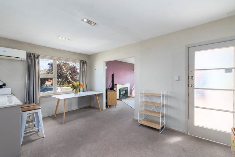 Photo of property in 21 Norrie Street, Redwood, Christchurch, 8051