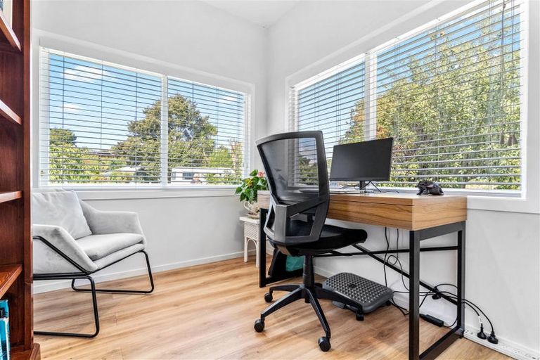 Photo of property in 81 Oxford Street, Lansdowne, Masterton, 5810