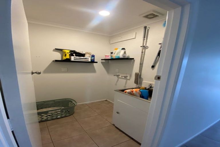 Photo of property in 14 Lewis Place, Highbury, Palmerston North, 4412