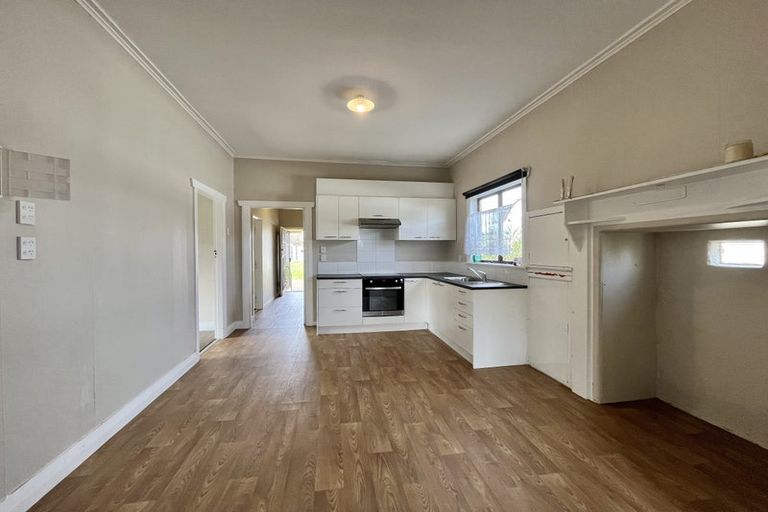 Photo of property in 93 Princess Street, Waitara, 4320